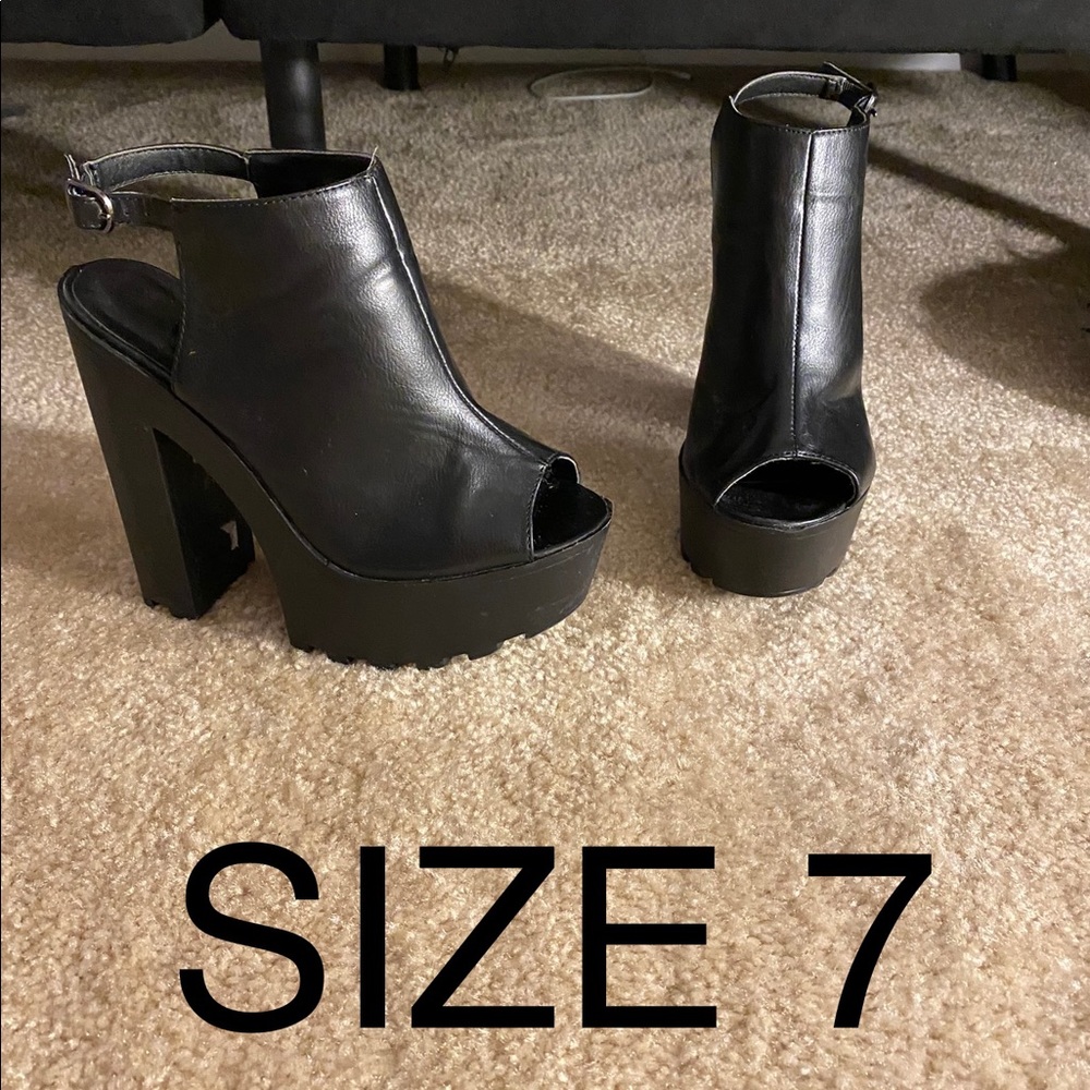 Open toe thick heels